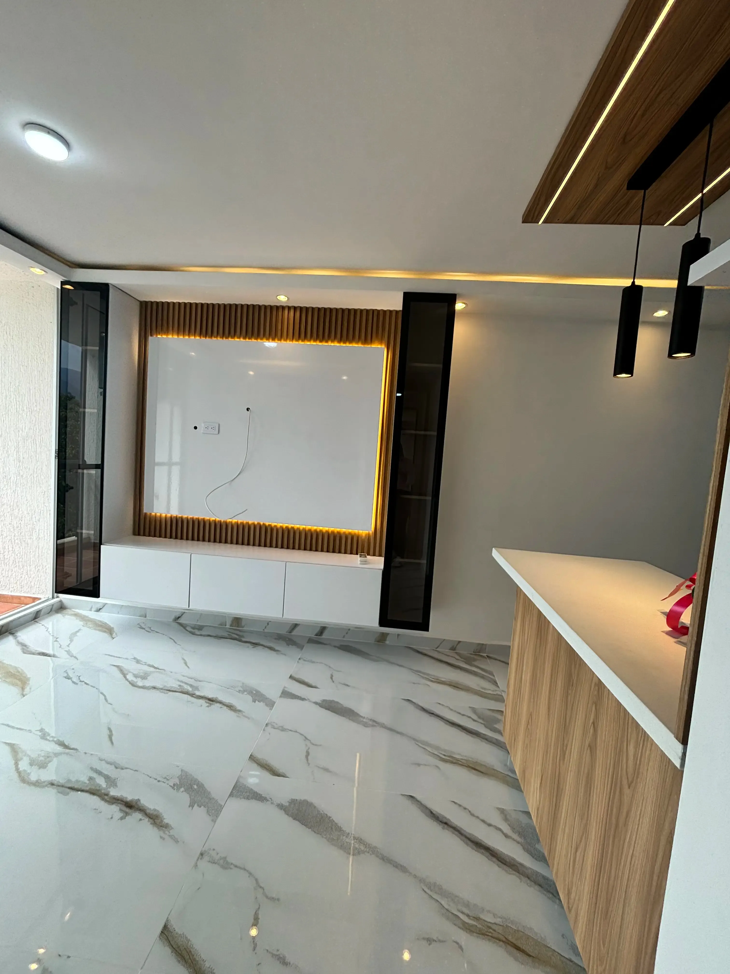 Mobiliario y carpintería a medida en madera — diseño y fabricación de JMP Diseños y Acabados